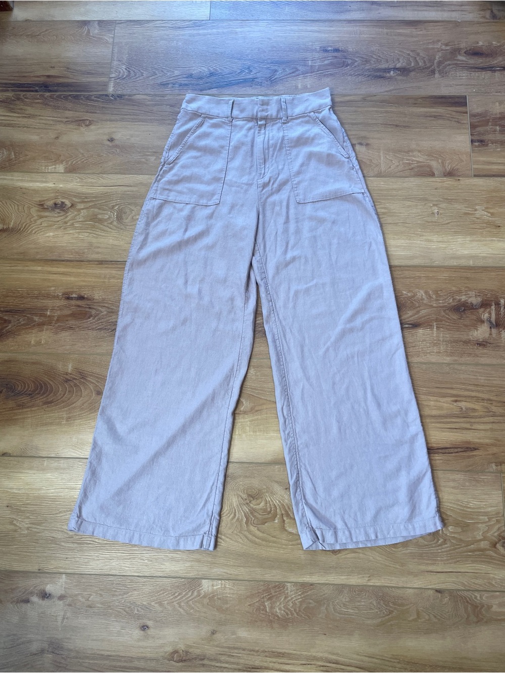Abercrombie & Fitch Light Gray High-Rise Wide-Leg Pants - Picture 2 of 9